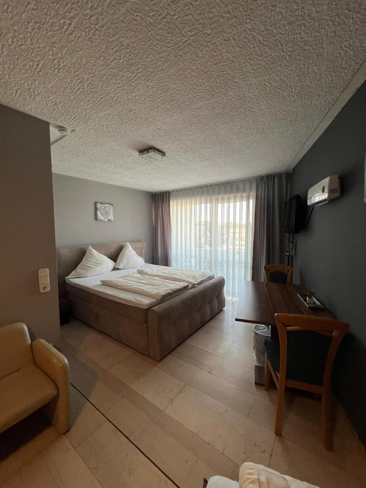 Hotel Hafez บาดซัลซูเฟลน ภายนอก รูปภาพ